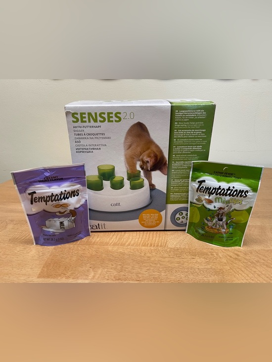catit Other - Interactive Cat Feeder w/ treats